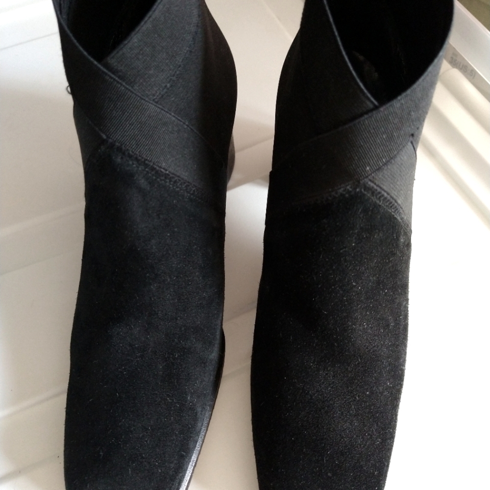 Stuart Weitzman size 5 Suede and stretch fabric black booties